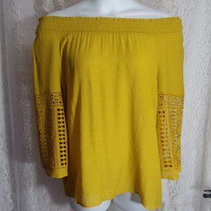 Aztec Gold Off Shoulder Blouse Lace Accents, NWT Size L